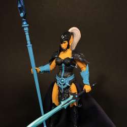 Mythic Legions Malynna figure